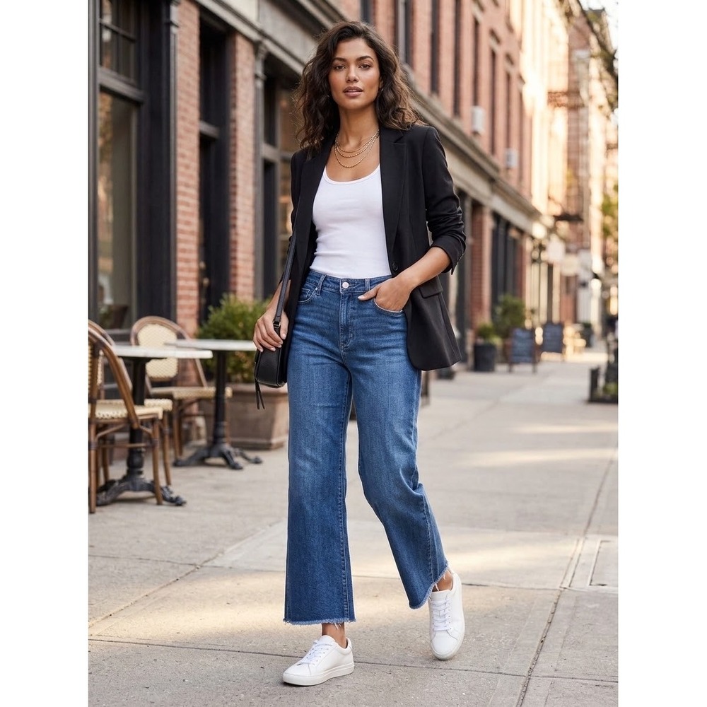 Paige Gracie Lou High Rise Wide Leg Jeans Amour Wash Raw Hem Size 32 W4221